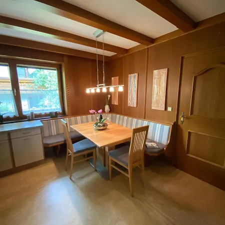 Schaiter - Ganzes Haus Mit Garten Und Gratis Parkplatz Apartamento *